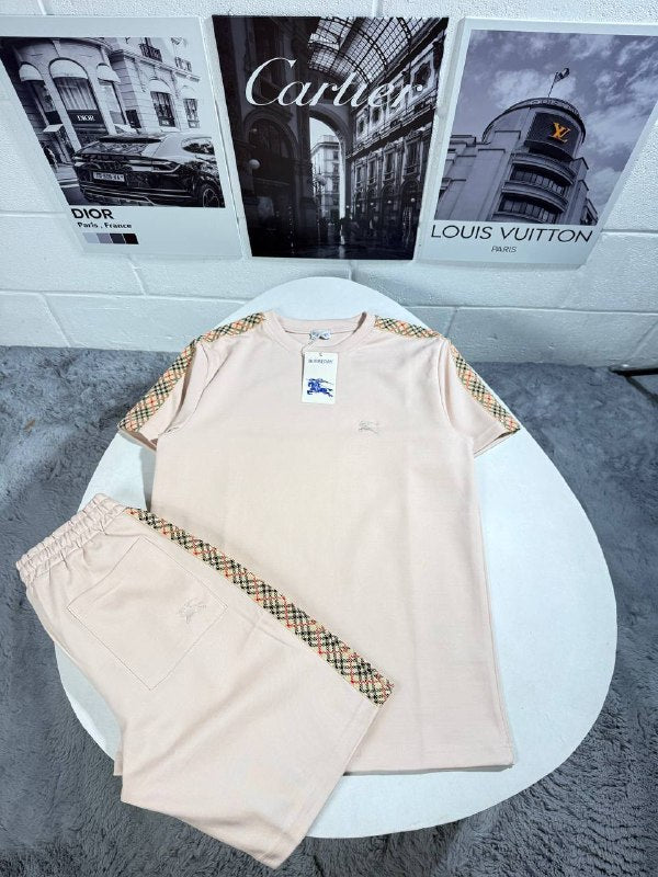 Burberry short sleeve crewneck T-shirt and shorts matching set AAA Quality UK Reps