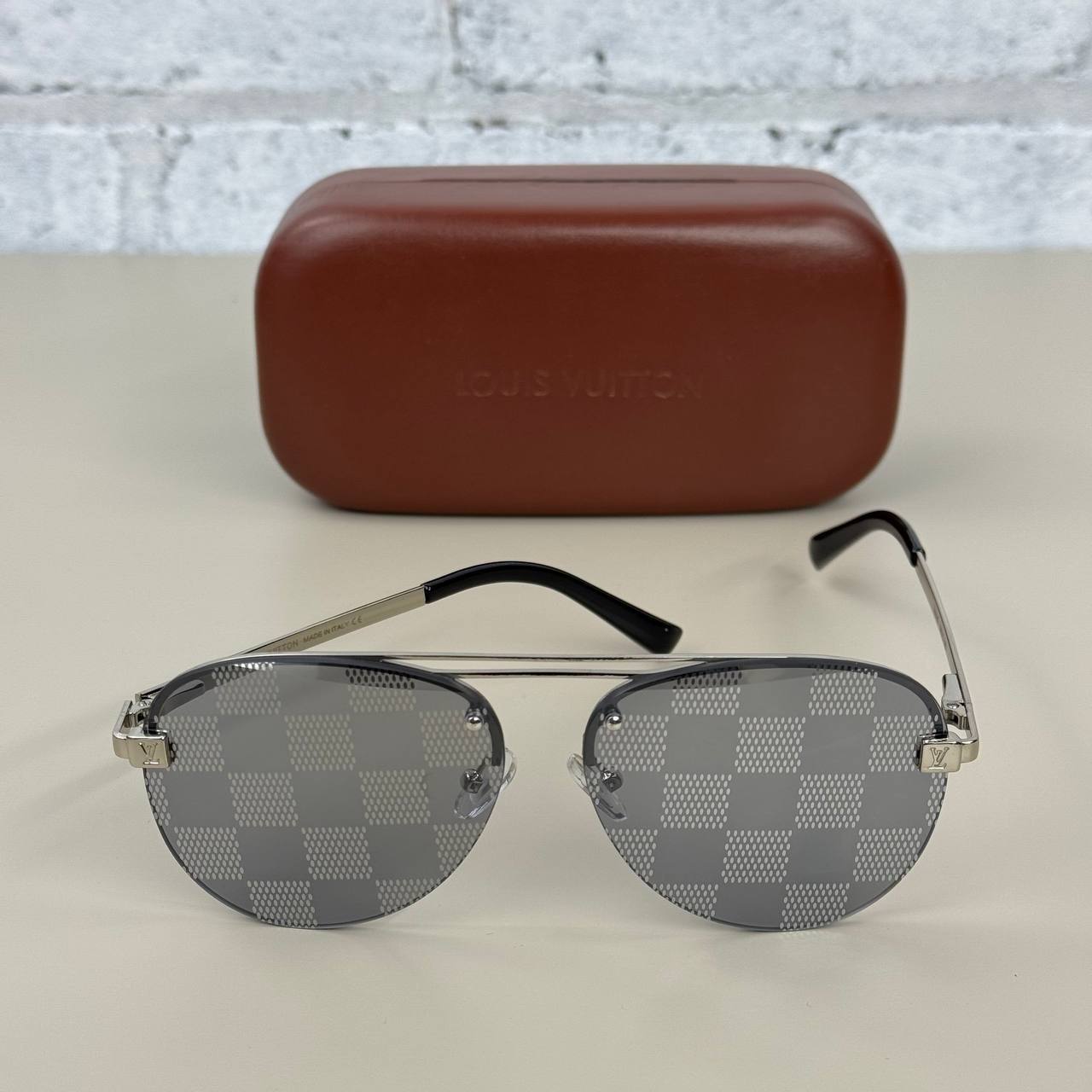 Louis Vuitton Clockwise Damier Sunglass UK Reps AAA Quality