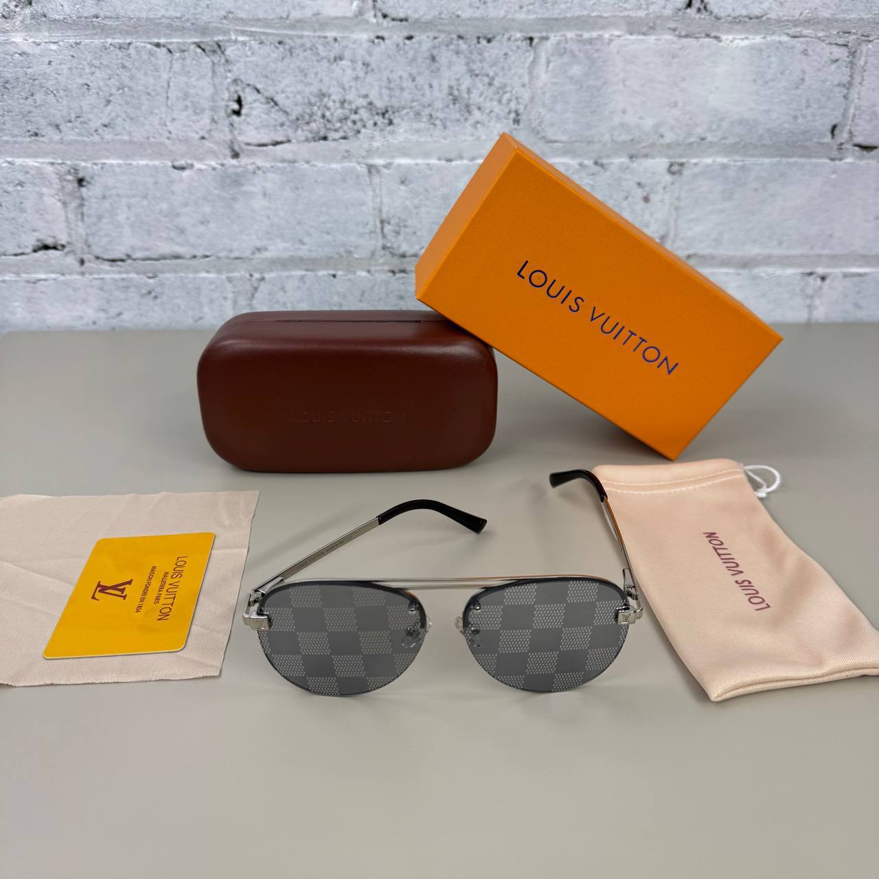 Louis Vuitton Clockwise Damier Sunglass UK Reps AAA Quality