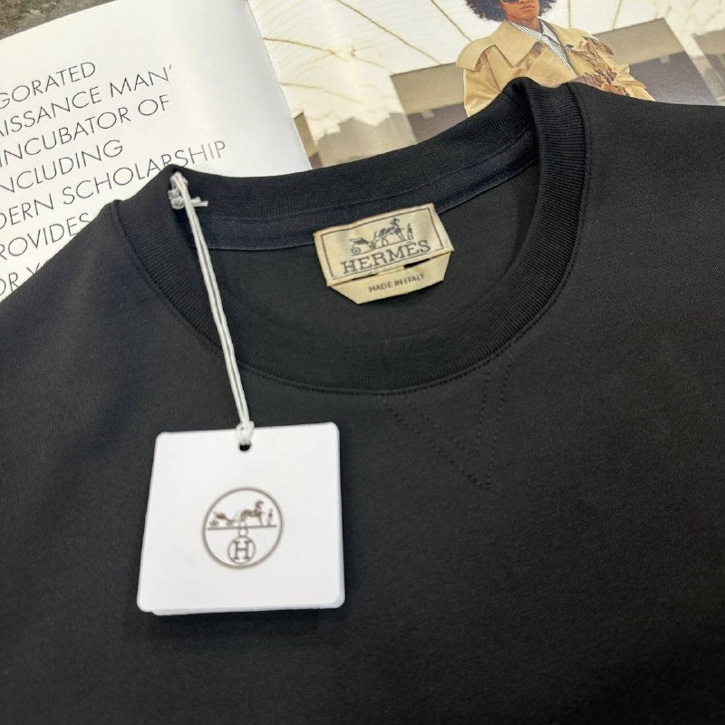 Hermès Men's Luxury Embroidered Horse Badge Crewneck Sweatshirt UK Reps