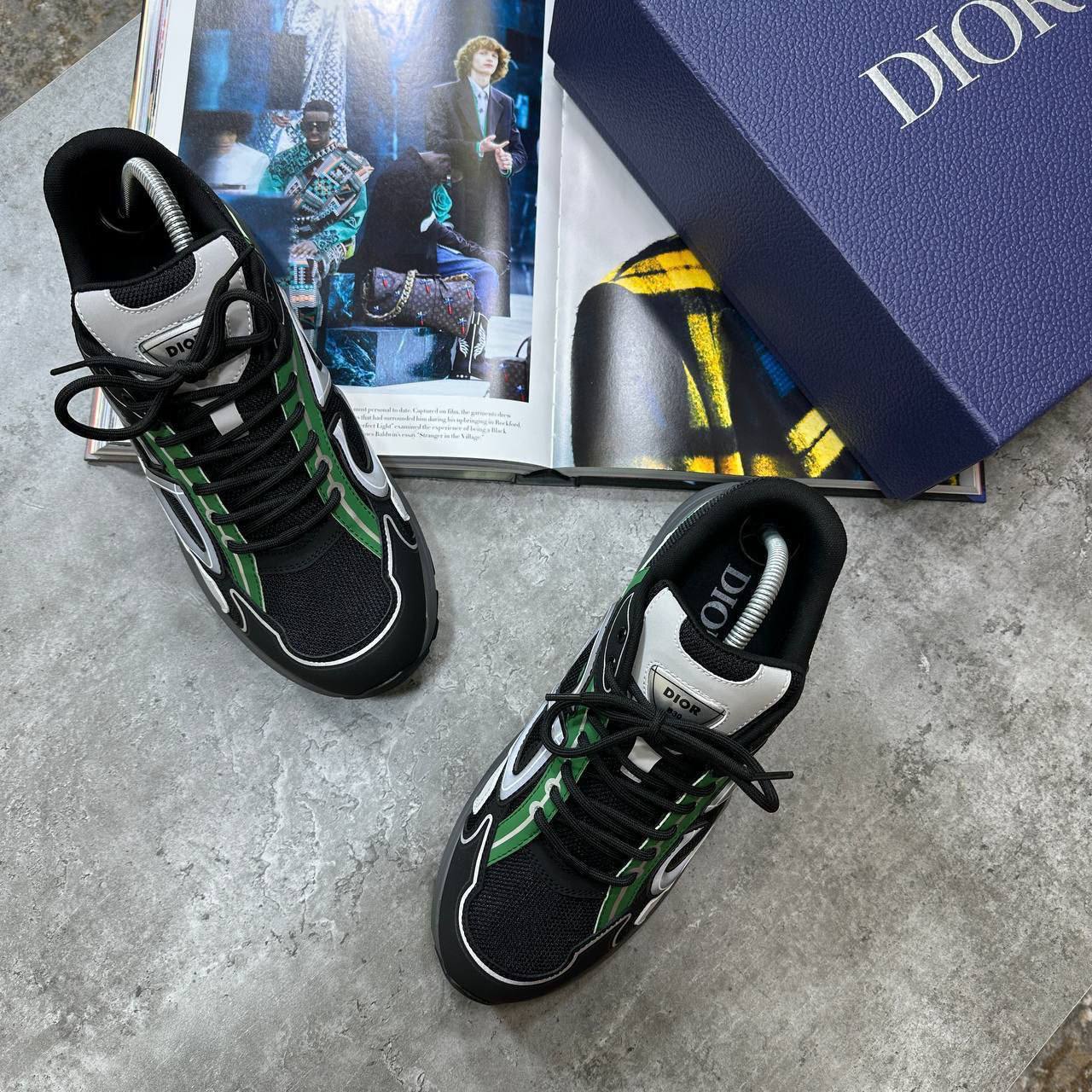 DIOR B30 TRAINER-GREEN AAA Quality Sneakers for MEN