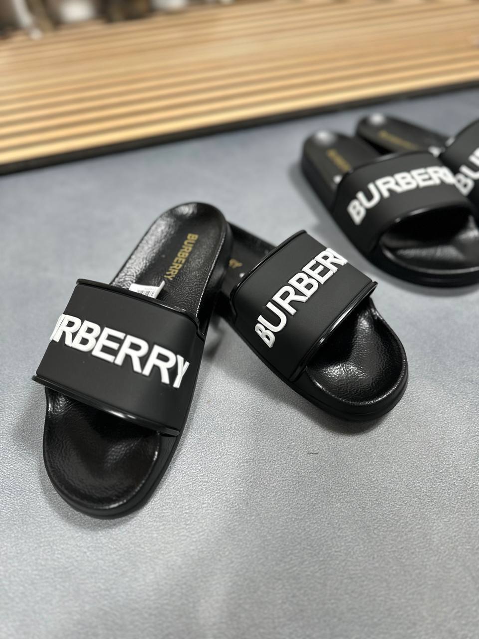 Burberry Pool Slides Men's Furley Slide Sandals Sale UK