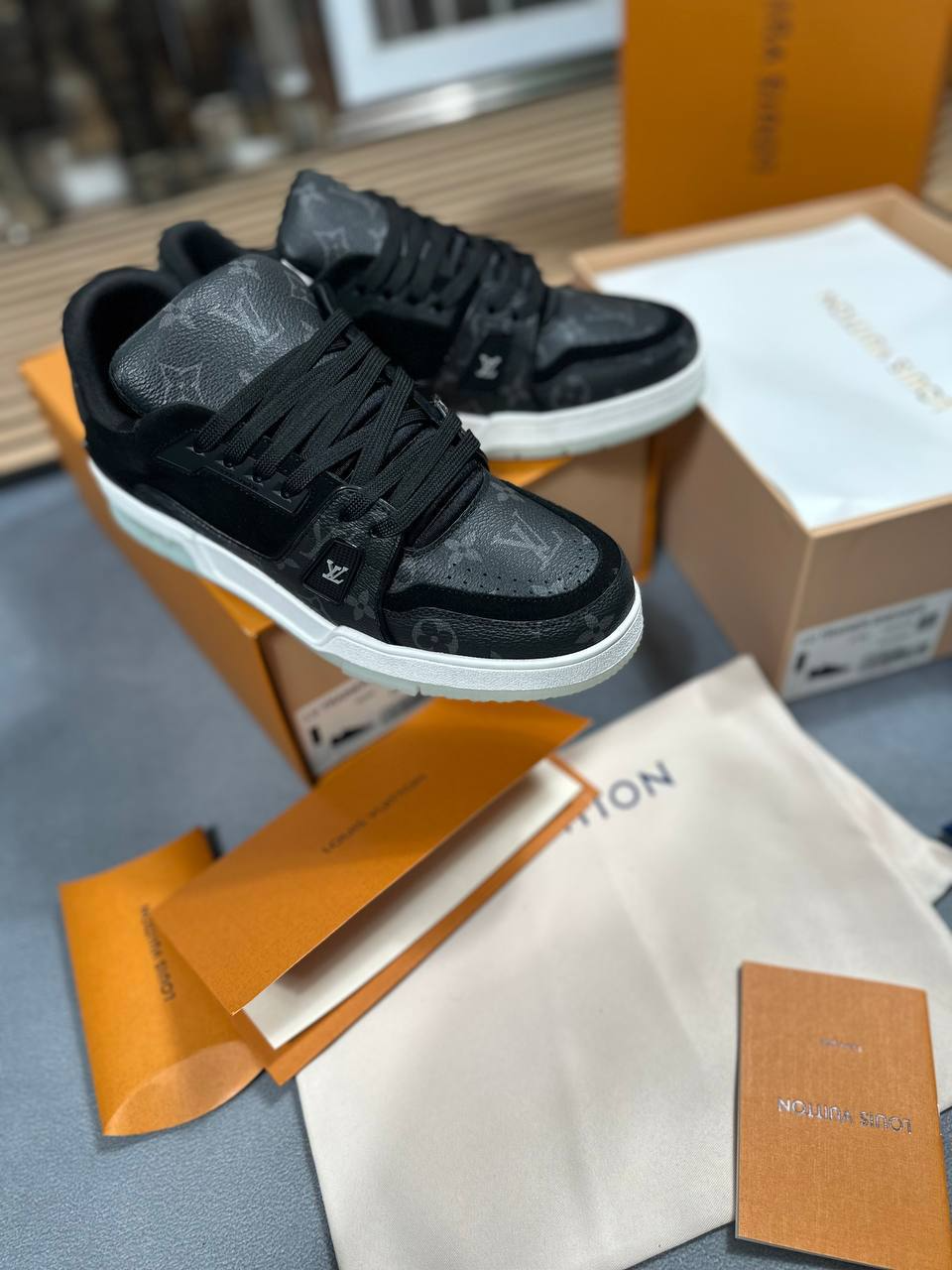 Louis Vuitton Sneaker Leather Men's Rep Trainer  Sale UK