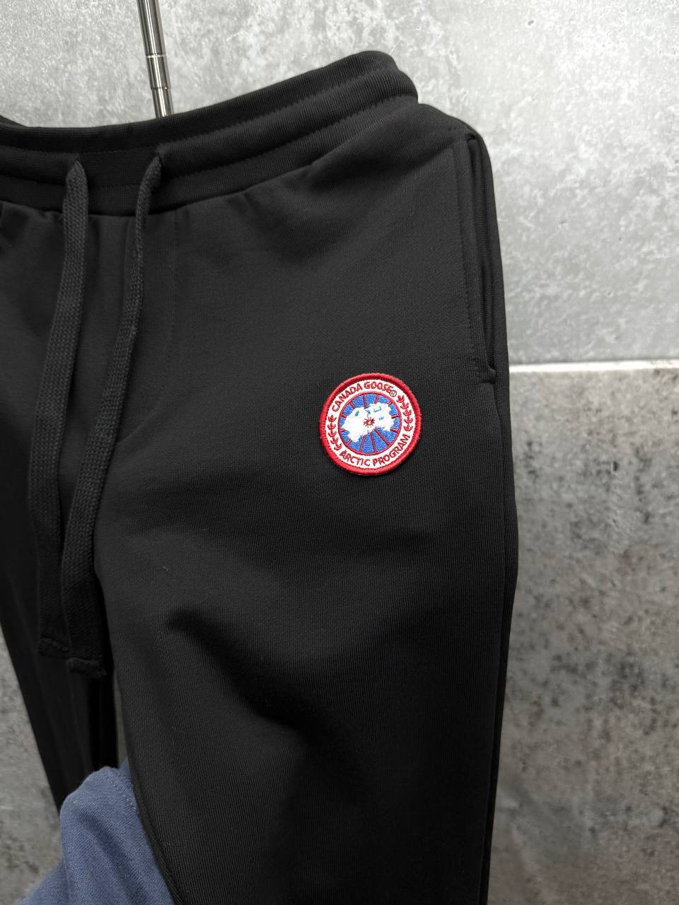 Canada Goose Huron Logo Kids Tracksuit CG in Black Color Best Sale UK Reps AAA Quality