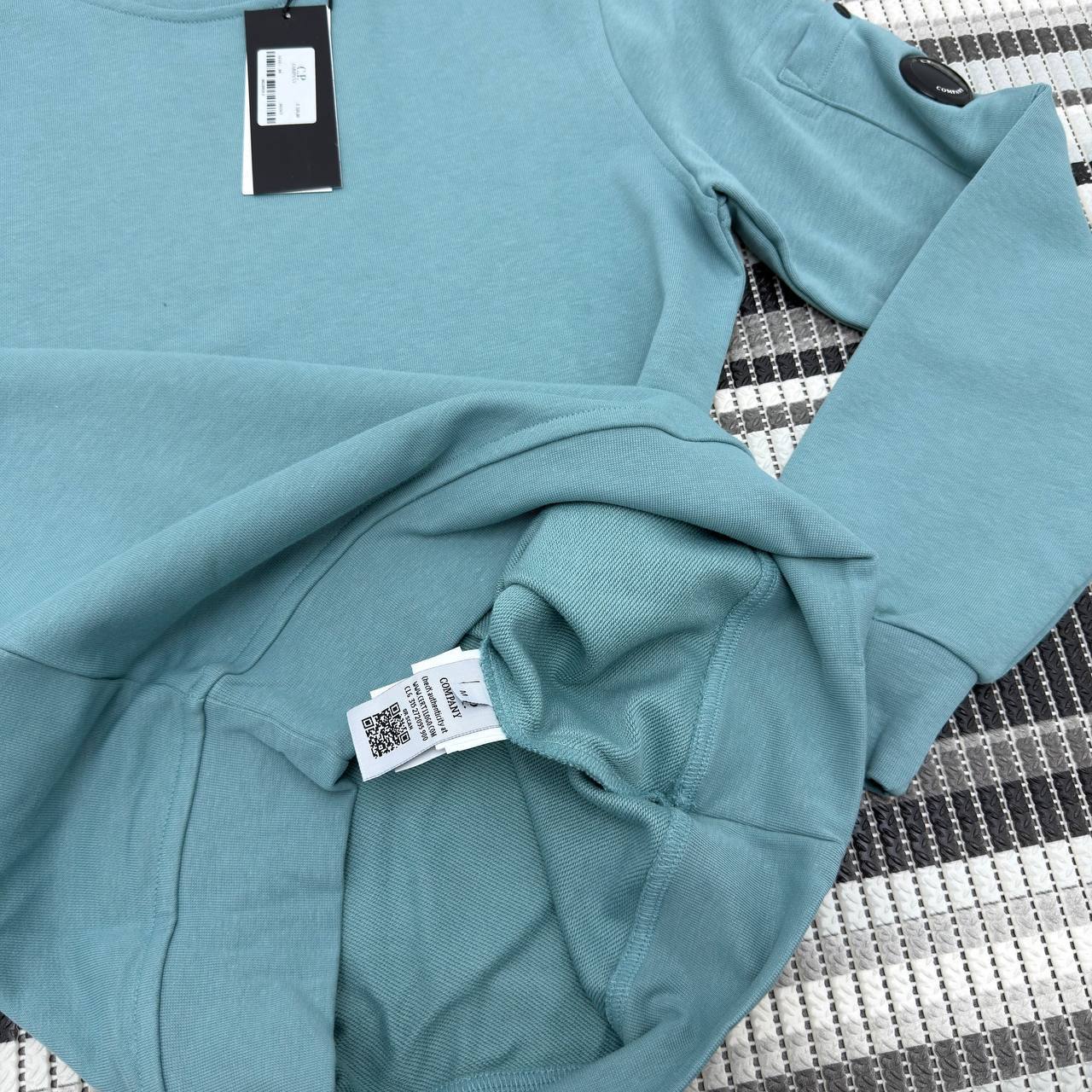 C.P. Company Diagonal Raised Cotton Lens Sweatshirt Mens in Multiple Colors Best Sale UK Reps AAA Quality