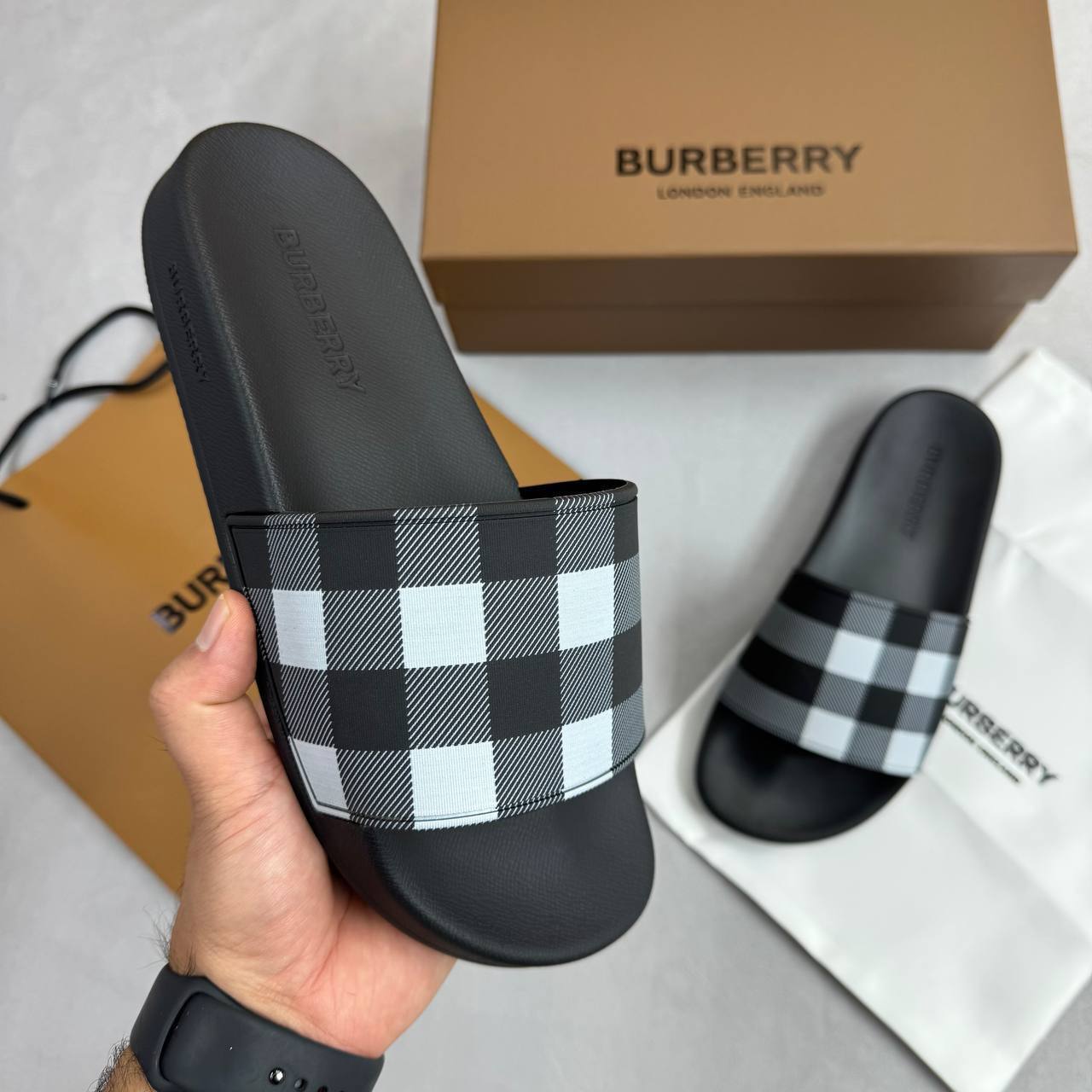 Burberry Check Furley Sliders For Mens in Black UK Reps AAA Quality