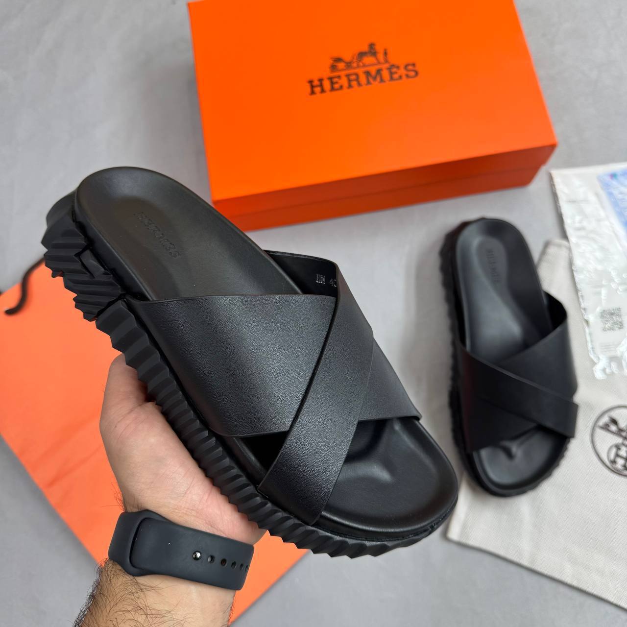 Hermes Pre-Loved Infra Sliders for Men Black Best Sale UK Reps AAA Quality