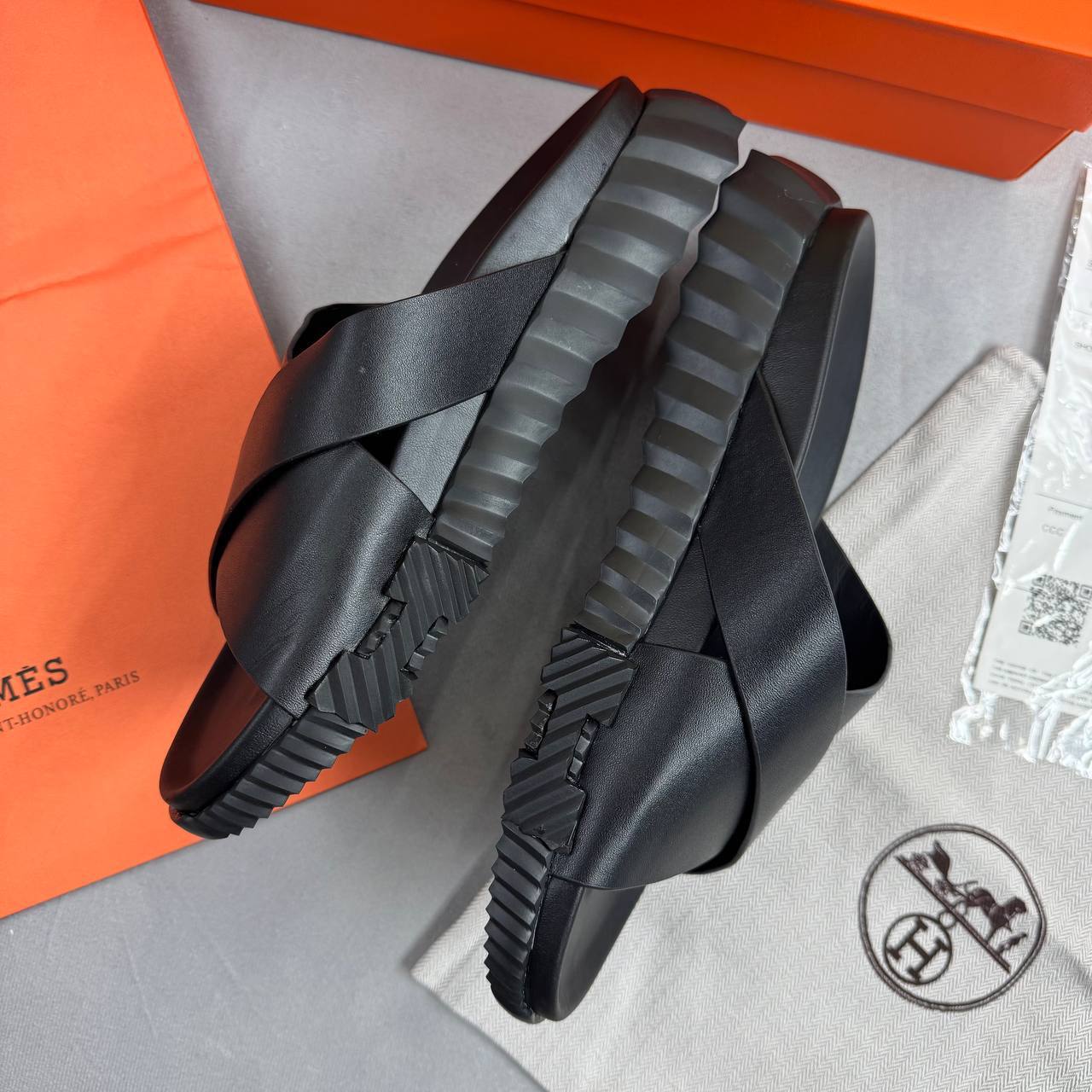 Hermes Pre-Loved Infra Sliders for Men Black Best Sale UK Reps AAA Quality