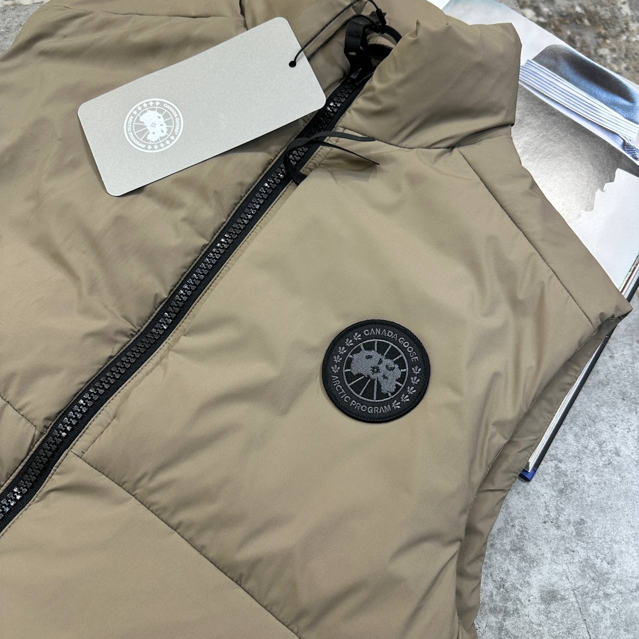 Canada Goose Lodge Mens Gilets in Beige UK Reps AAA Quality