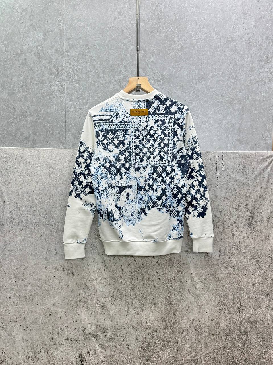 Louis Vuitton Monogram Bandana Jumpers in 2 Colors Mens Best Sale UK Reps AAA Quality