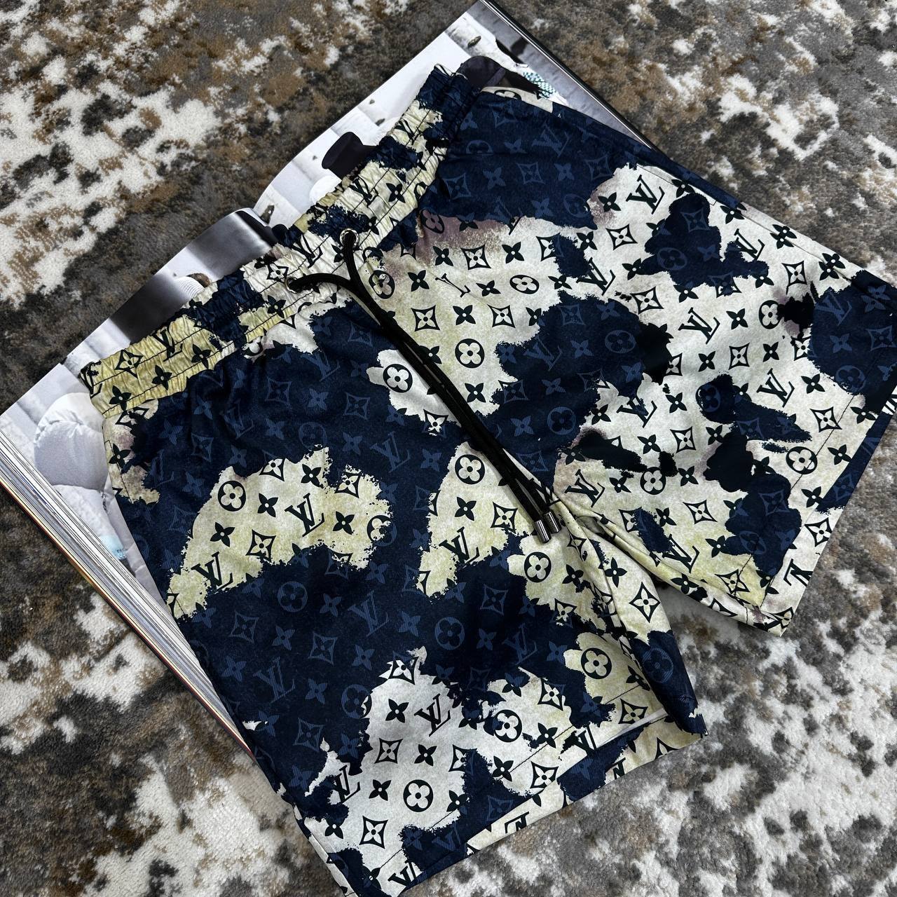 Louis Vuitton Logo Embroidered Water Reactive Swim Shorts Mens Black Best Sale UK Reps AAA Quality