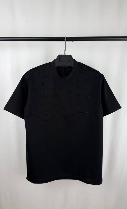 Louis Vuitton Embossed Logo Short Sleeve T-Shirt Mens in 2 Colors Best Sale UK Reps AAA Quality