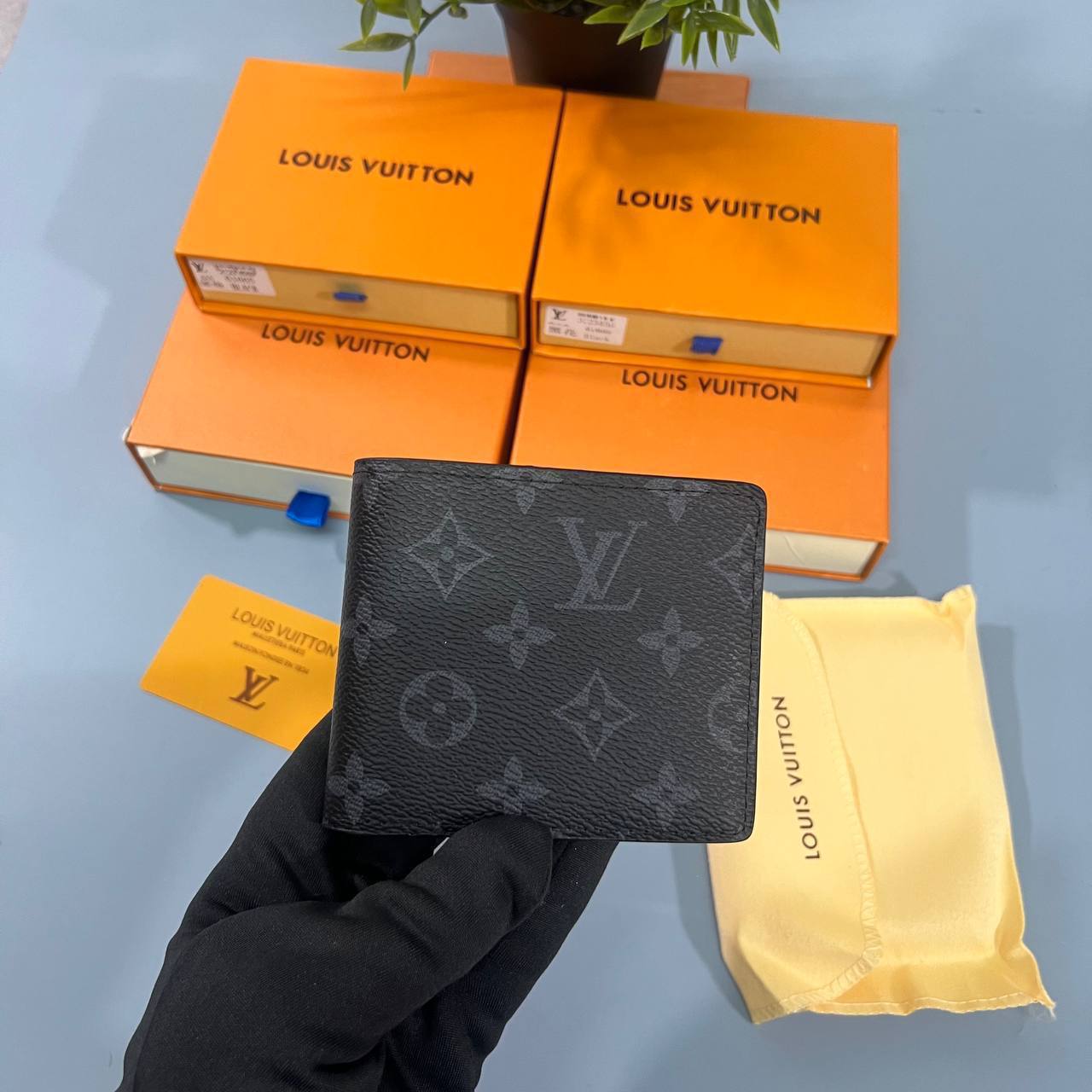Louis Vuitton Designer LV Bifold Mens Wallets Textured in Multiple Colors Best Sale UK Reps AAA Quality