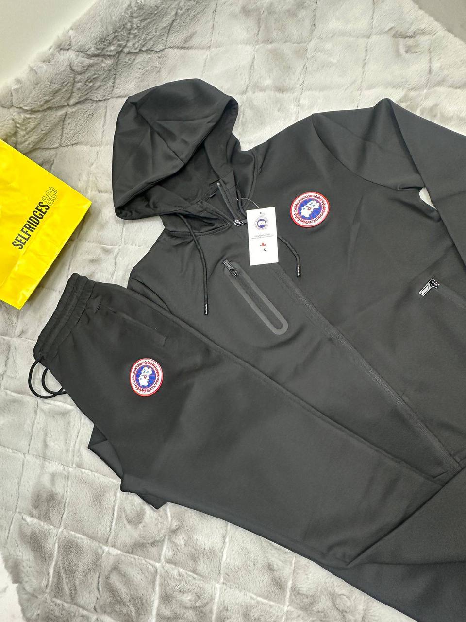 Canada Goose CG Logo Huron Mens Hooded Tracksuits in Multiple Colors Best Sale UK Reps AAA Quality