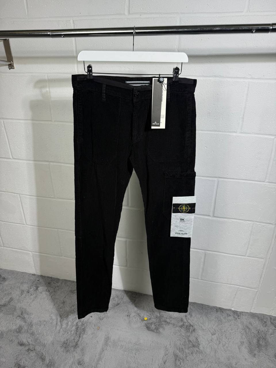 Stone Island Men's Patch Pocket Cargo Pants in Multiple Colors UK Reps AAA Quality