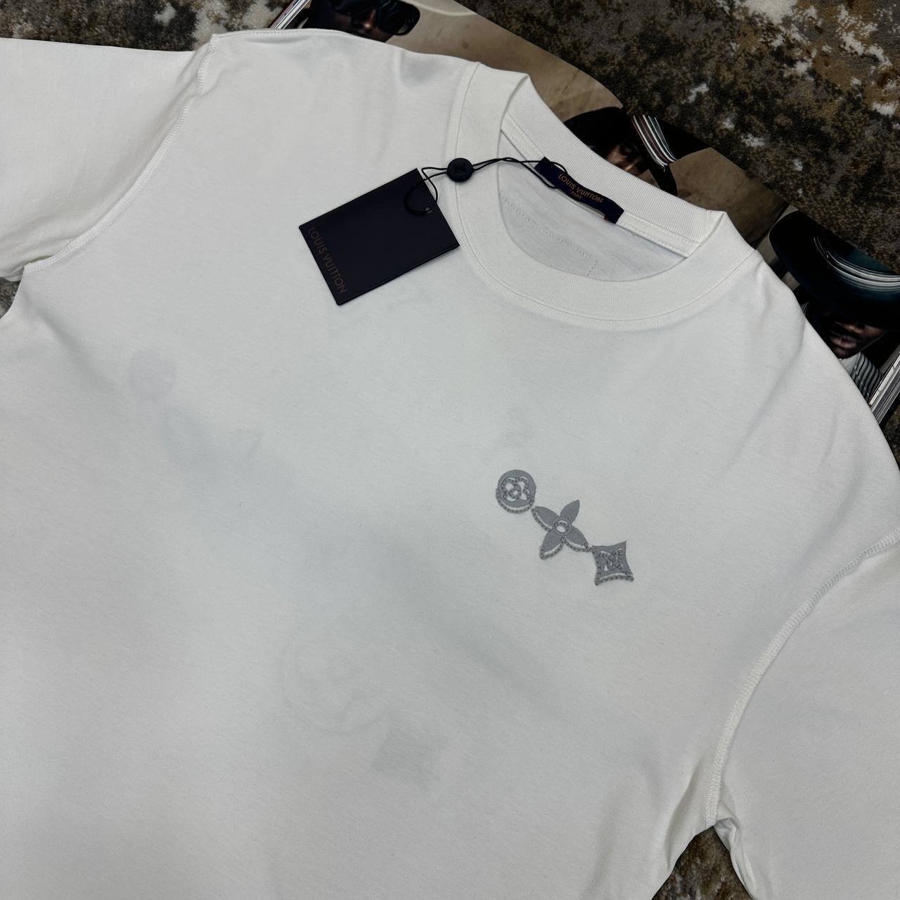 Louis Vuitton Fashion Logo Embroidered Tshirts Mens in Multiple Colors Best Sale UK Reps AAA Quality