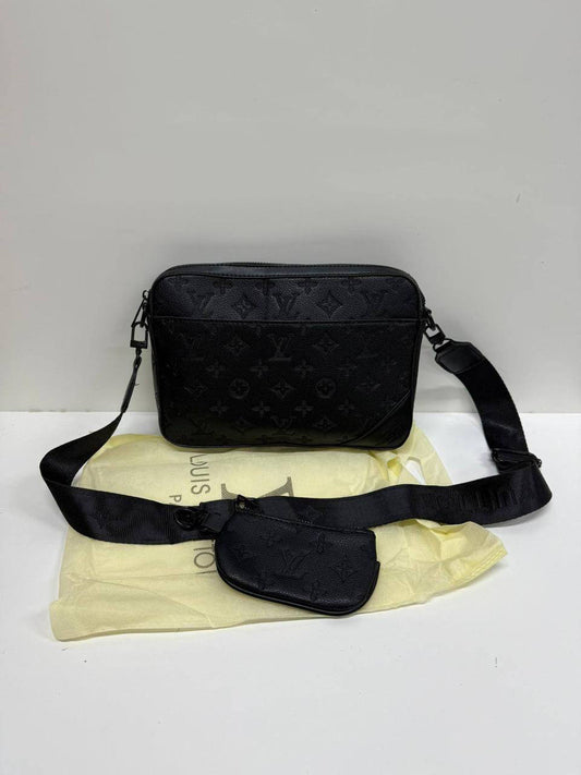 Louis Vuitton LV Embossed Trio Messenger Monogram Leather Black Shoulder Bag For Womens Best Sale UK Reps AAA Quality