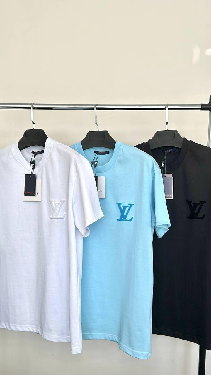 Louis Vuitton LV Embossed Logo Short Sleeve T-Shirt Mens in Multiple Colors Best Sale UK Reps AAA Quality