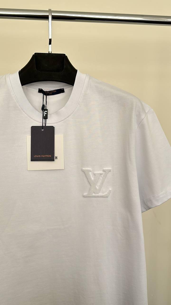 Louis Vuitton LV Embossed Logo Short Sleeve T-Shirt Mens in Multiple Colors Best Sale UK Reps AAA Quality