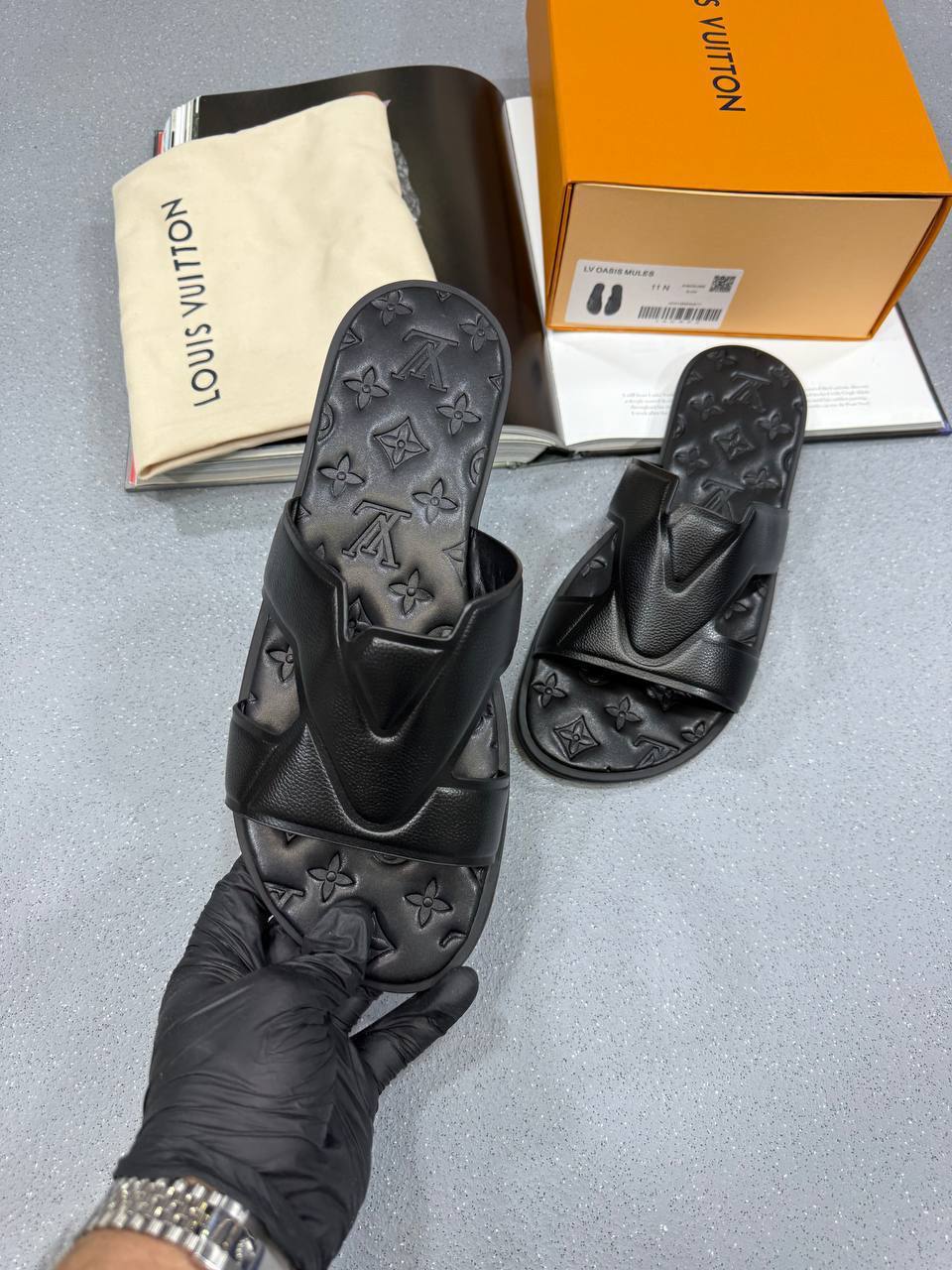 Louis Vuitton LV Oasis Men's Pure Leather Sliders in 2 Colors UK Reps AAA Quality