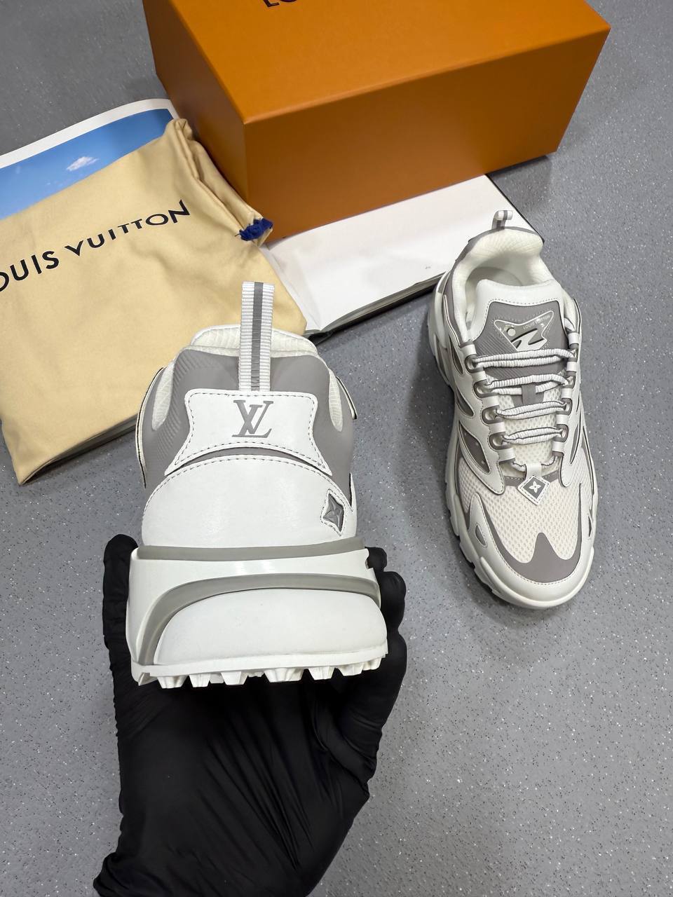 Louis Vuitton Runner Tactic Trainer Sneakers in White Mens UK Reps AAA Quality
