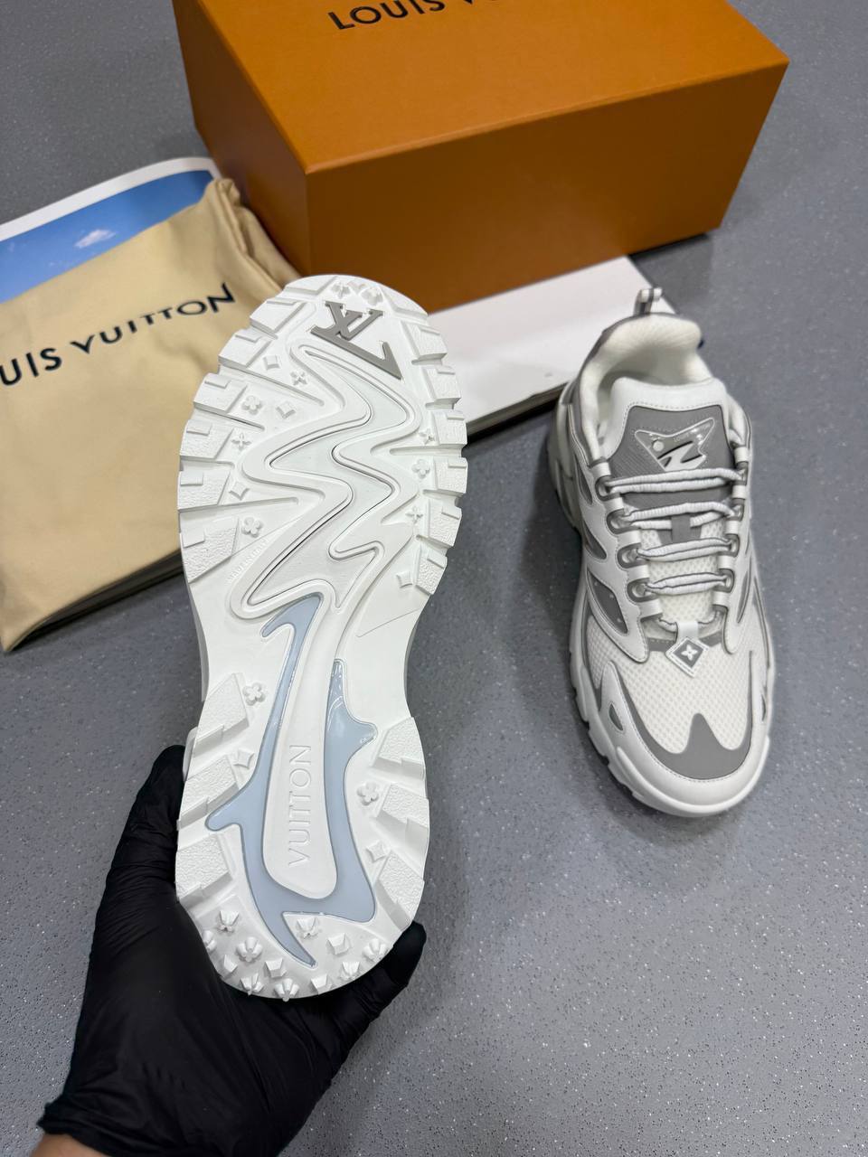 Louis Vuitton Runner Tactic Trainer Sneakers in White Mens UK Reps AAA Quality