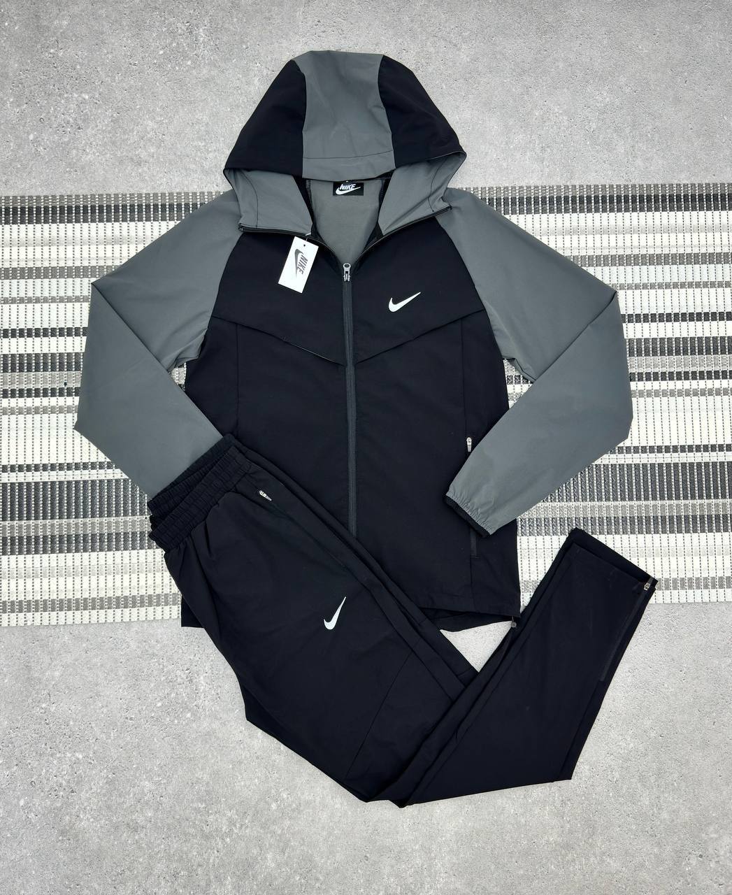 Nike Graphic Performance Mens Tracksuit in 2 Colors Best Sale UK Reps AAA Quality