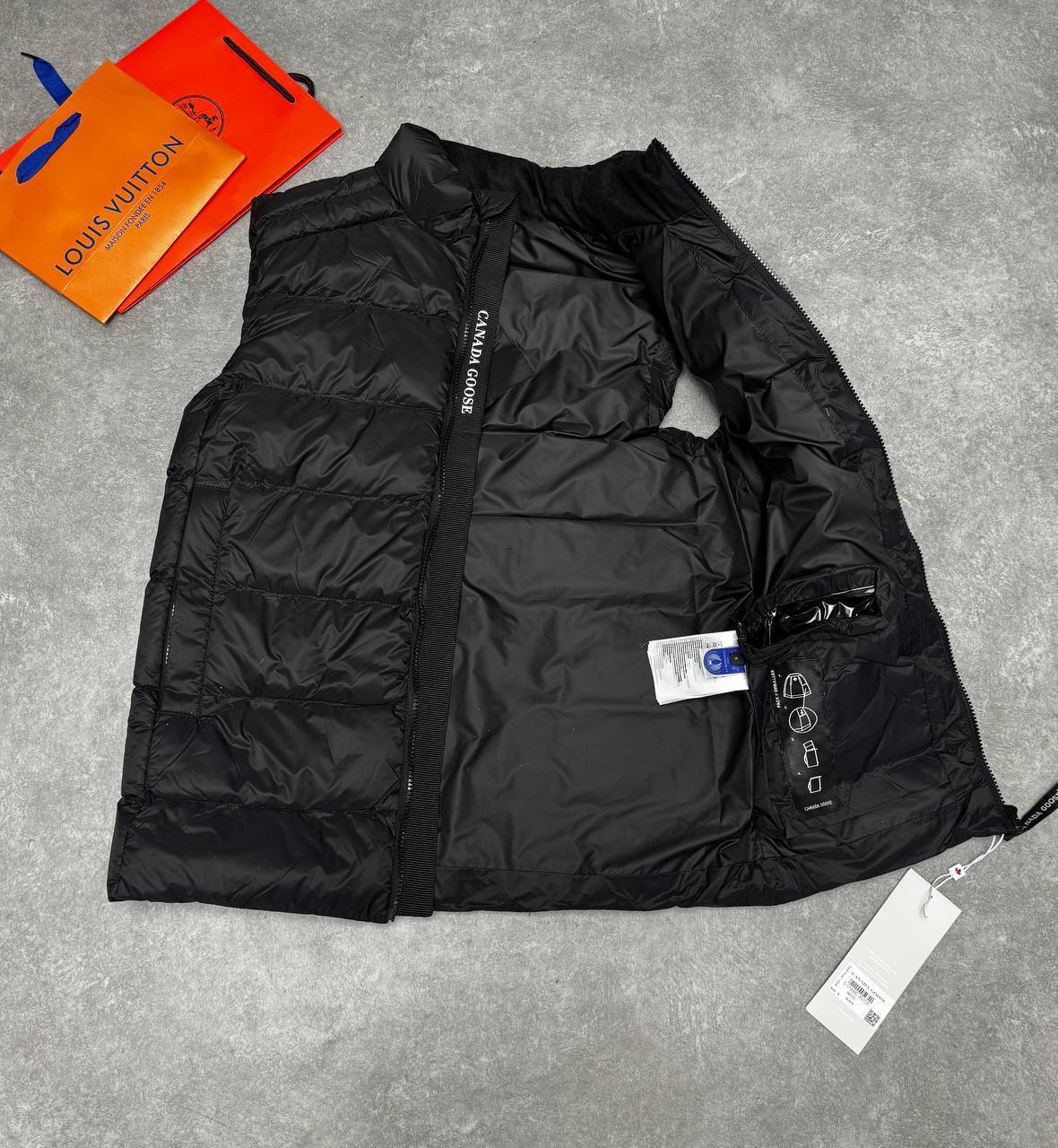 Canada Goose Puffer Crofton Vest Mens Gilets in Multiple Colors Best Sale UK Reps AAA Quality