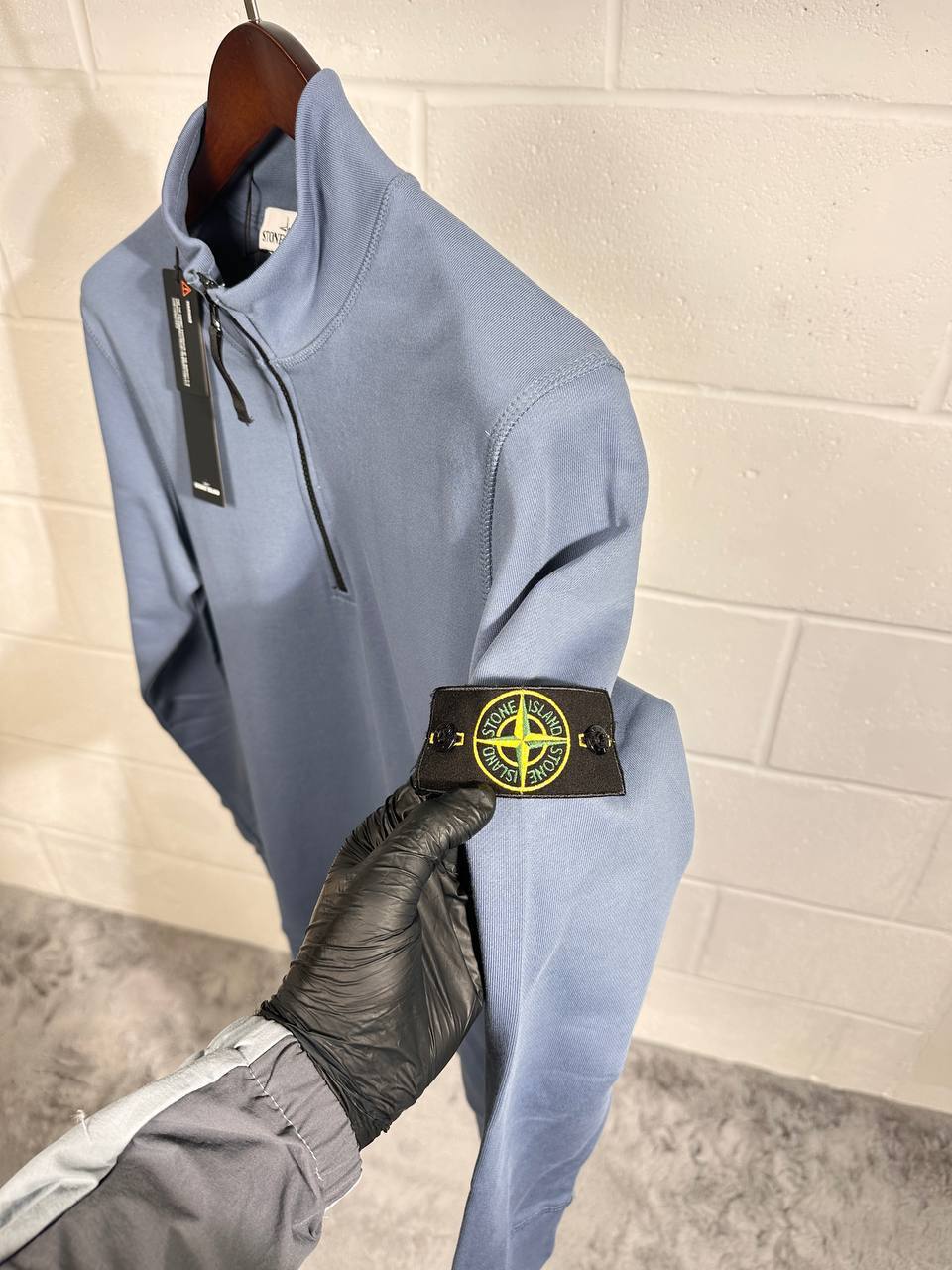 Stone Island Badge Half-Zip Cotton Sweatshirts Mens in Multiple Colors Best Sale UK Reps AAA Quality