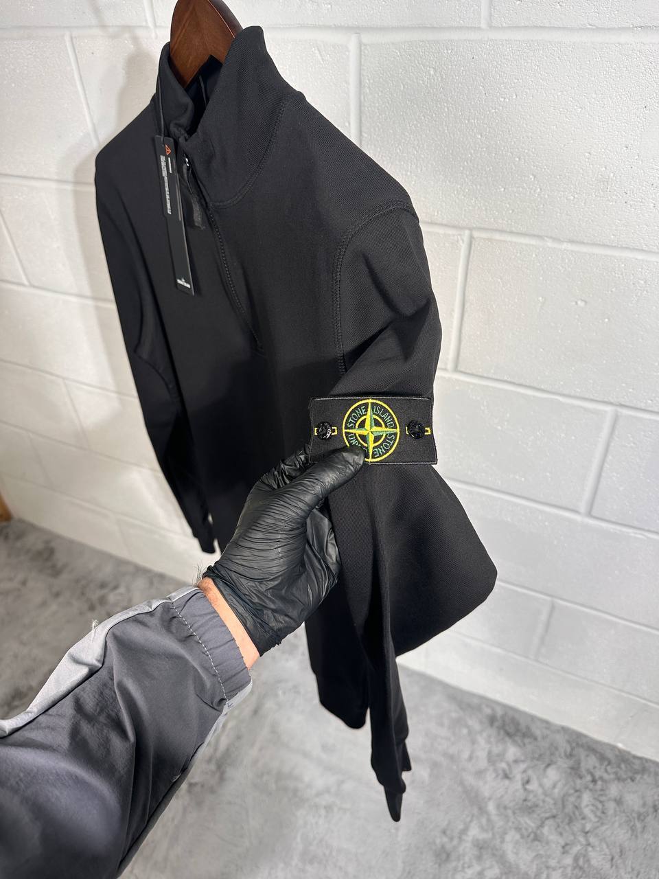 Stone Island Badge Half-Zip Cotton Sweatshirts Mens in Multiple Colors Best Sale UK Reps AAA Quality