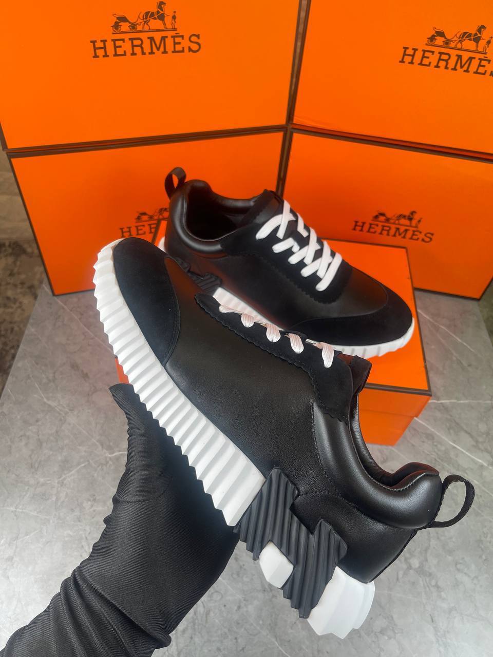 Hermes Black/White Bouncing Sports Sneakers Men's Best Sale UK Reps AAA Quality