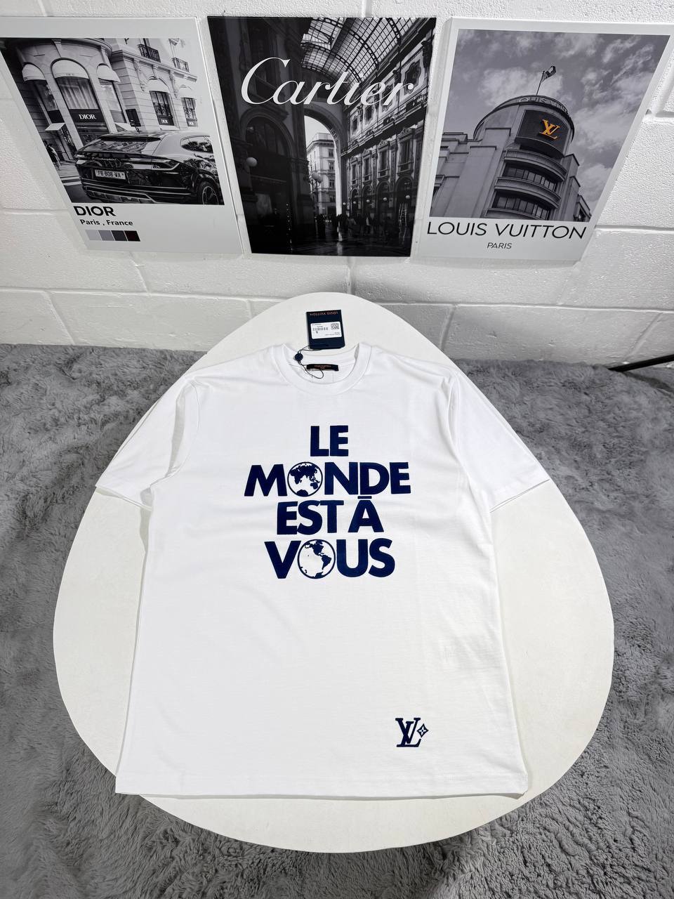 Louis Vuitton Graphic Cotton T-Shirts in 2 Colors UK Reps AAA Quality
