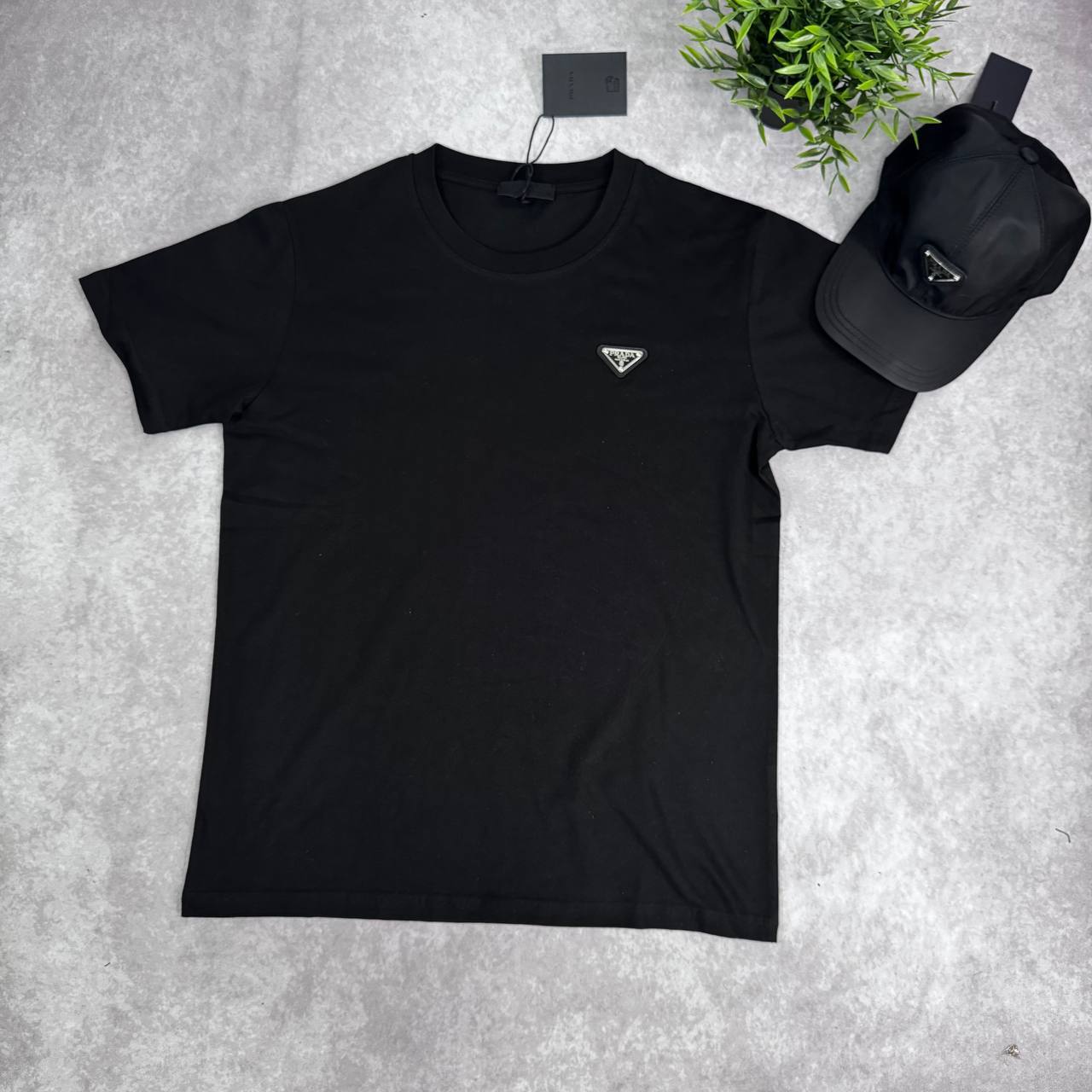 Prada Triangle Logo Short Sleeve T-Shirts & Shorts Set Mens UK Reps AAA Quality