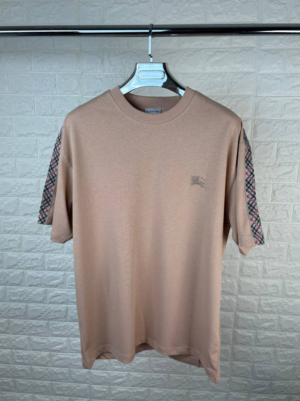 Burberry Round Neck Short Sleeve Cedar Check Tape T-Shirt for Men in Multiple Colors UK Reps AAA Quality