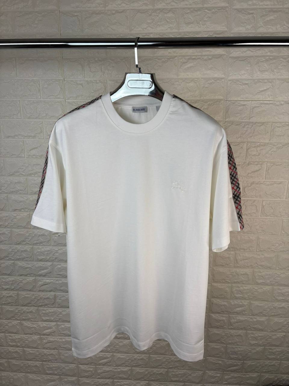 Burberry Round Neck Short Sleeve Cedar Check Tape T-Shirt for Men in Multiple Colors UK Reps AAA Quality