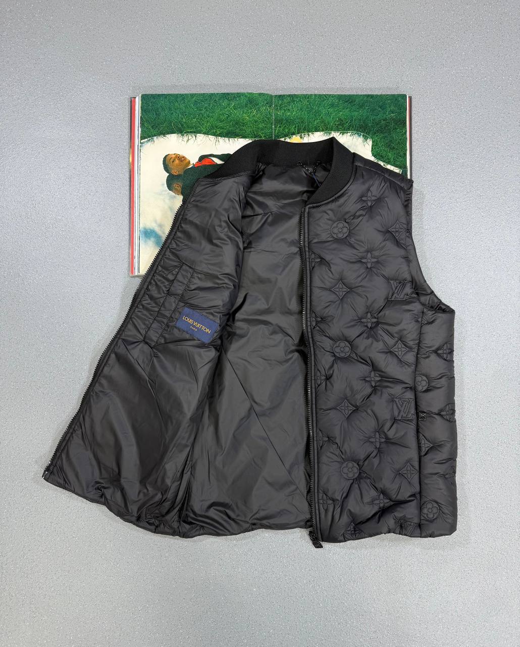 Louis Vuitton Padded Down Vest Gillets Mens in 2 Colors UK Reps AAA Quality