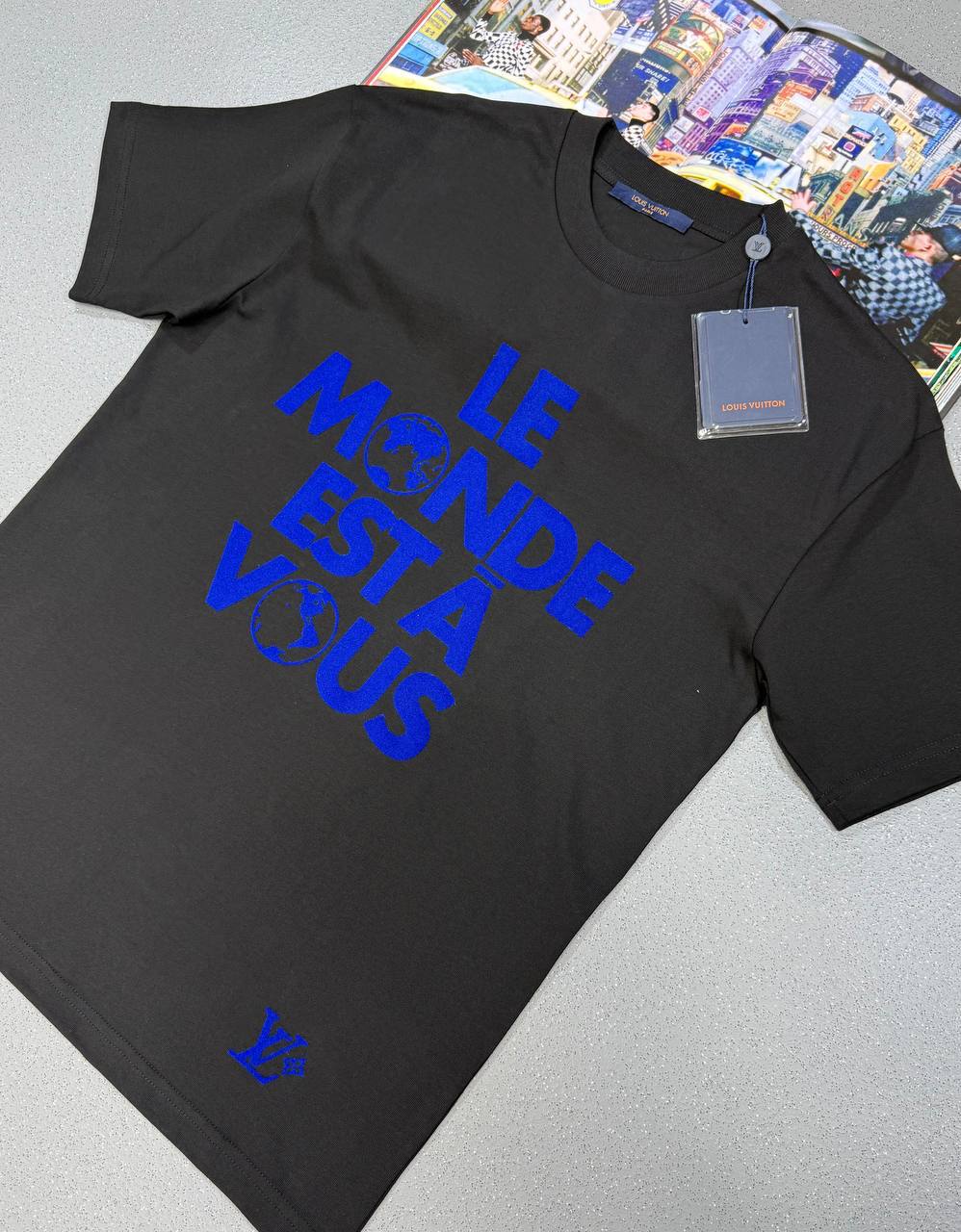 Louis Vuitton LV Le Monde Est À Vous Printed Cotton T-Shirts Mens in 2 Colors UK Reps AAA Quality