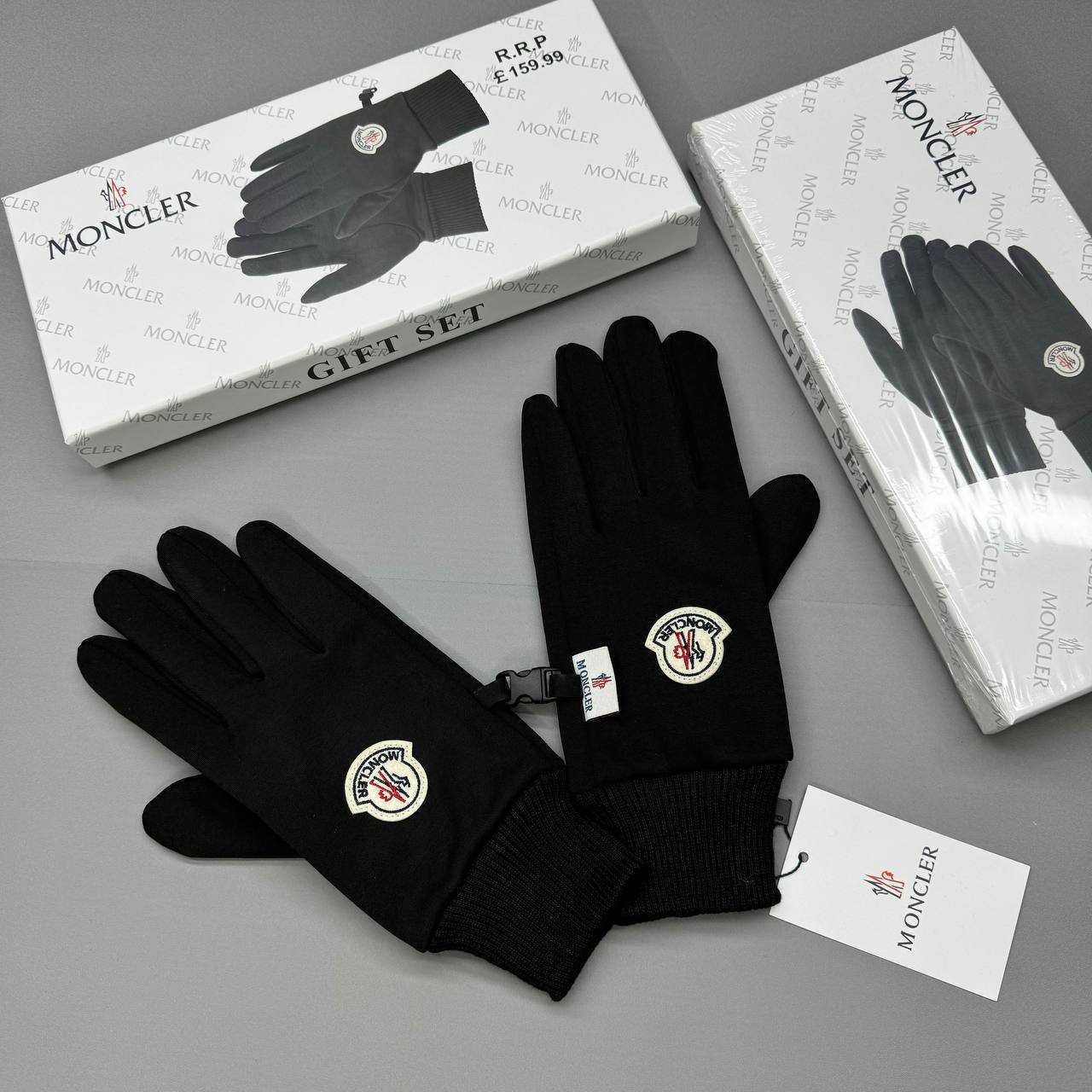 Moncler Wool Gloves Logo Patch for Men in Black Best Sale UK Reps AAA Quality