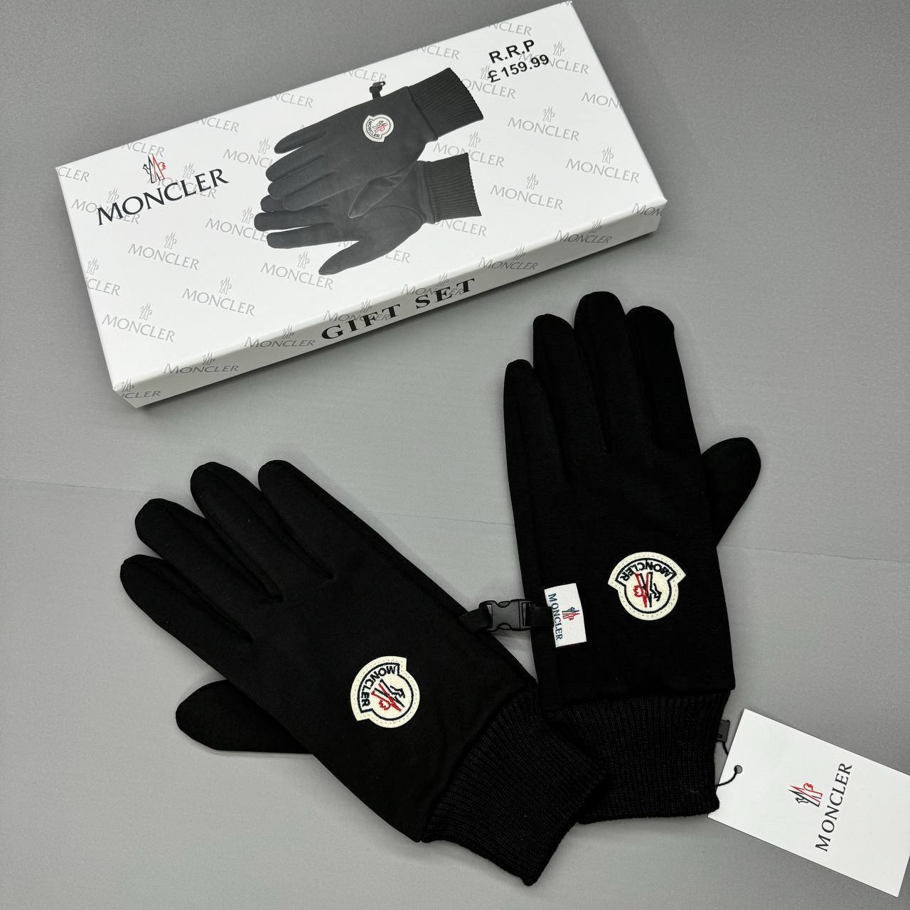 Moncler Wool Gloves Logo Patch for Men in Black Best Sale UK Reps AAA Quality