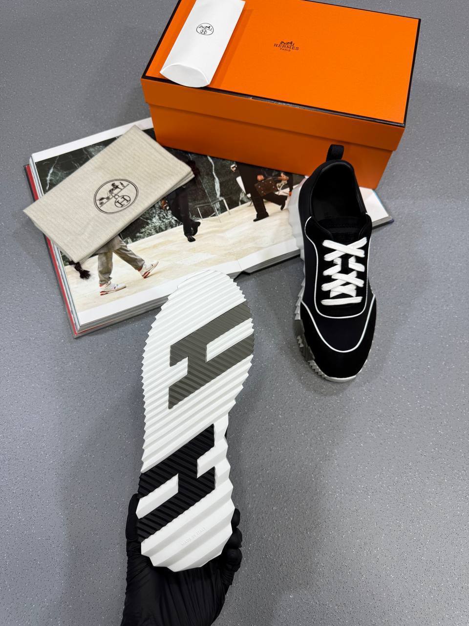 Hermes Leather Black/White Bouncing Sneakers Mens Style & Comfort Best Sale UK Reps AAA Quality