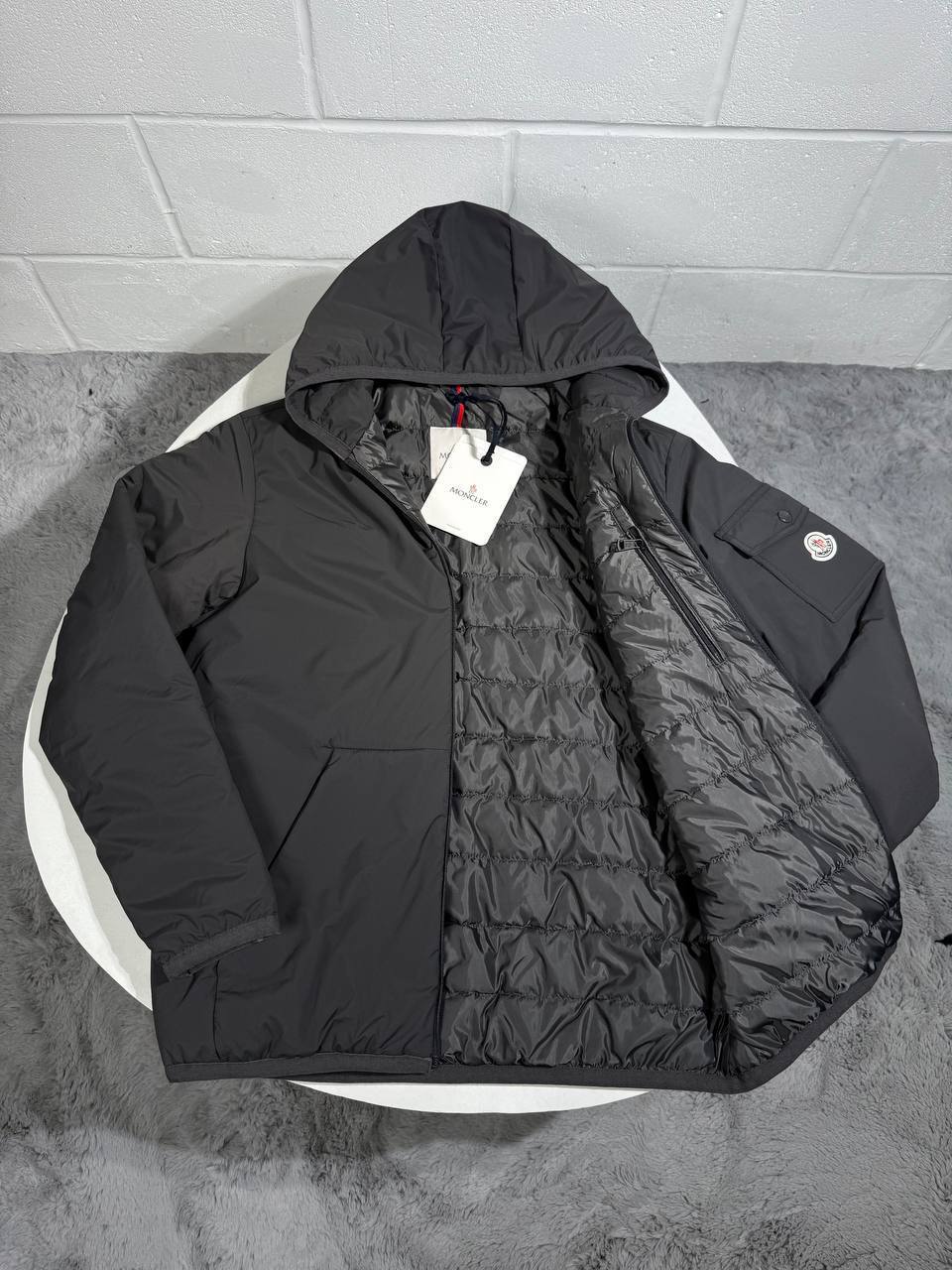 Moncler Puffer & Monteynard Down Jackets Men's in Multiple Colors UK Reps AAA Quality