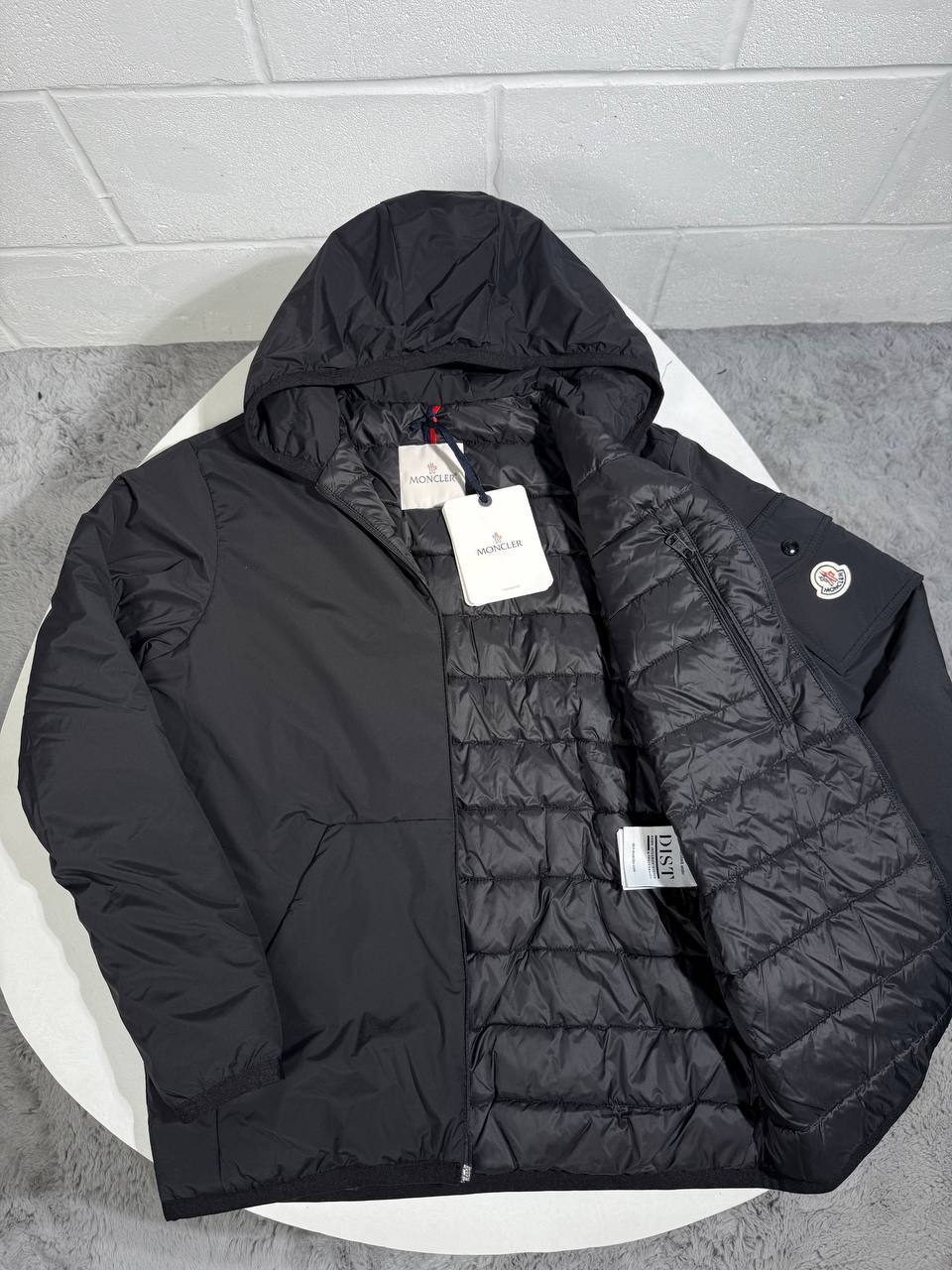 Moncler Puffer & Monteynard Down Jackets Men's in Multiple Colors UK Reps AAA Quality