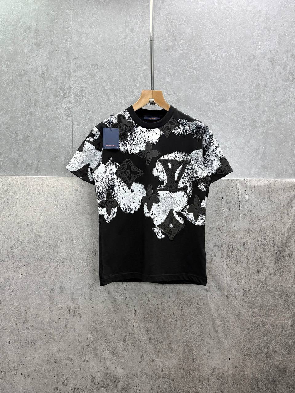 Louis Vuitton Watercolor T-Shirts Mens in Black Color UK Reps AAA Quality