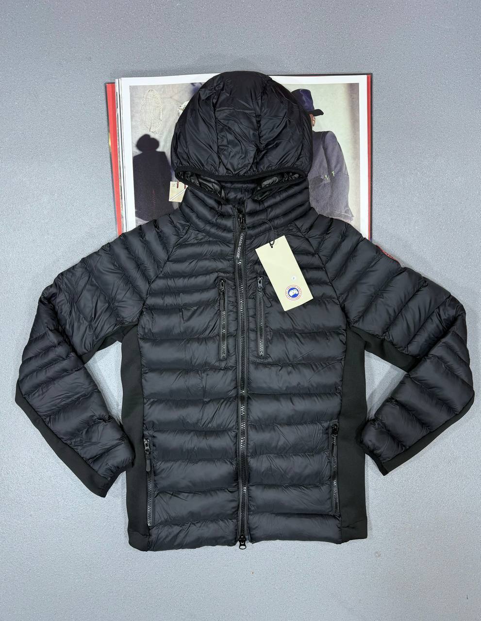 Canada Goose Men Hooded Puffer Logo Patch Jackets in 2 Colors UK Reps AAA Quality