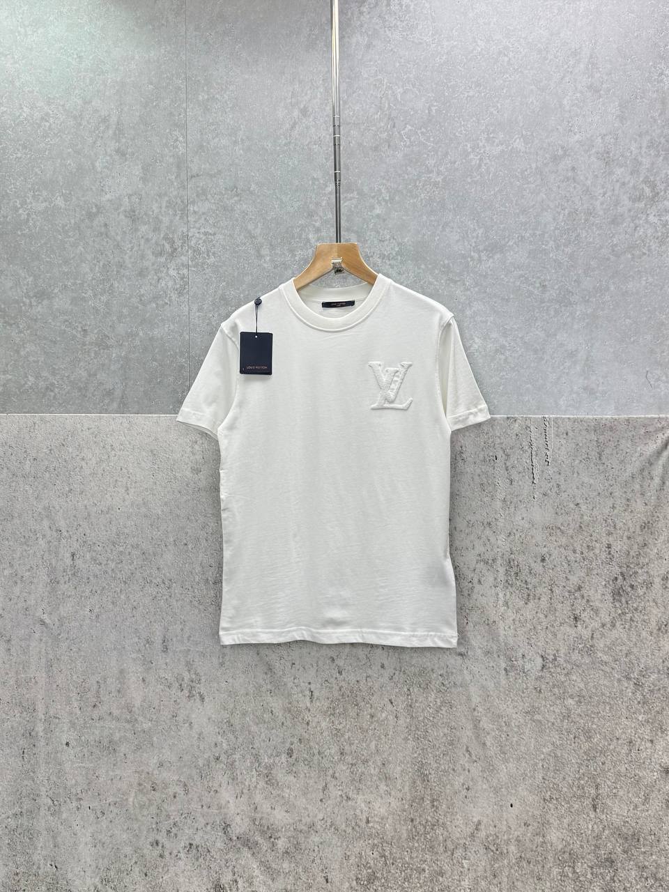 Louis Vuitton Embroidered Logo T Shirts in 2 Colors Mens Best Sale UK Reps AAA Quality