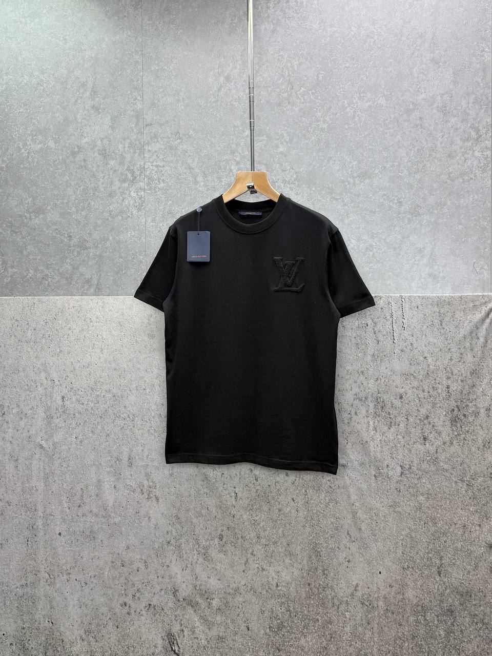 Louis Vuitton Embroidered Logo T Shirts in 2 Colors Mens Best Sale UK Reps AAA Quality