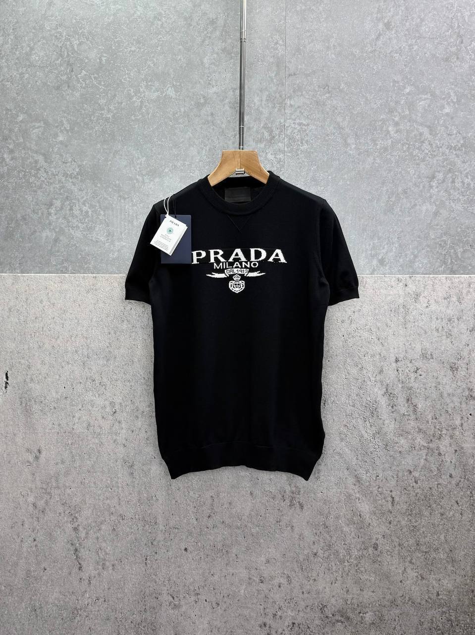 Prada Exclusive Triangular Logo Design Round Neck T-Shirts Mens in 2 Colors UK Reps AAA Quality