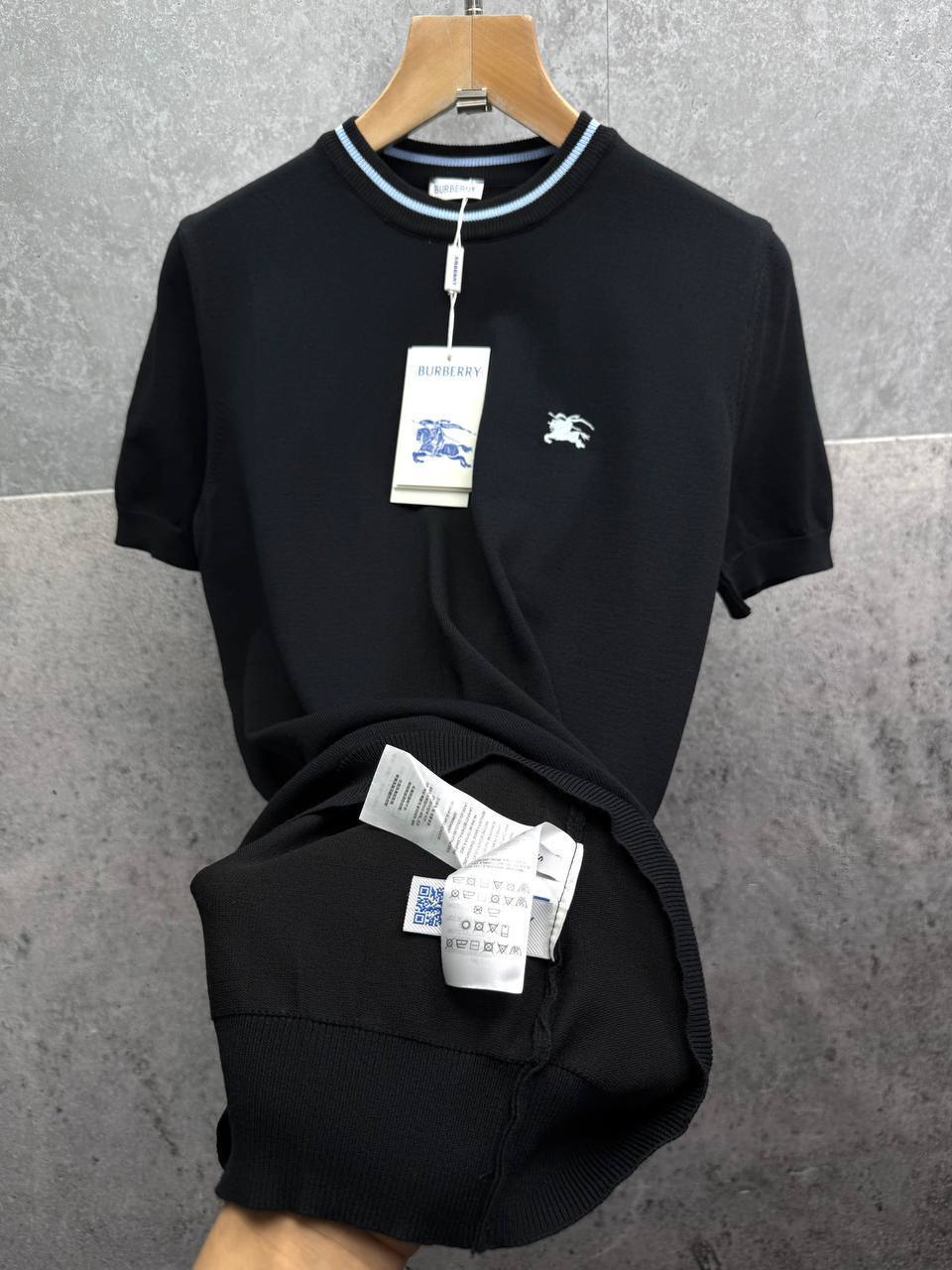 Burberry T-Shirts Mens with Striped Details in Light Blue in 2 Colors UK Reps AAA Quality