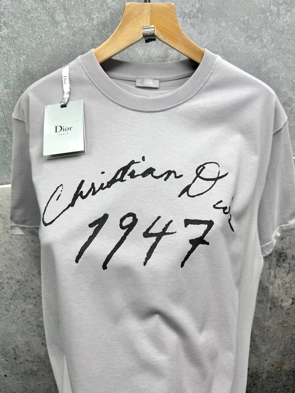 Christian Dior 1947 Handwritten Relaxed Fit T-Shirts Mens in 2 Colors UK Reps AAA Quality
