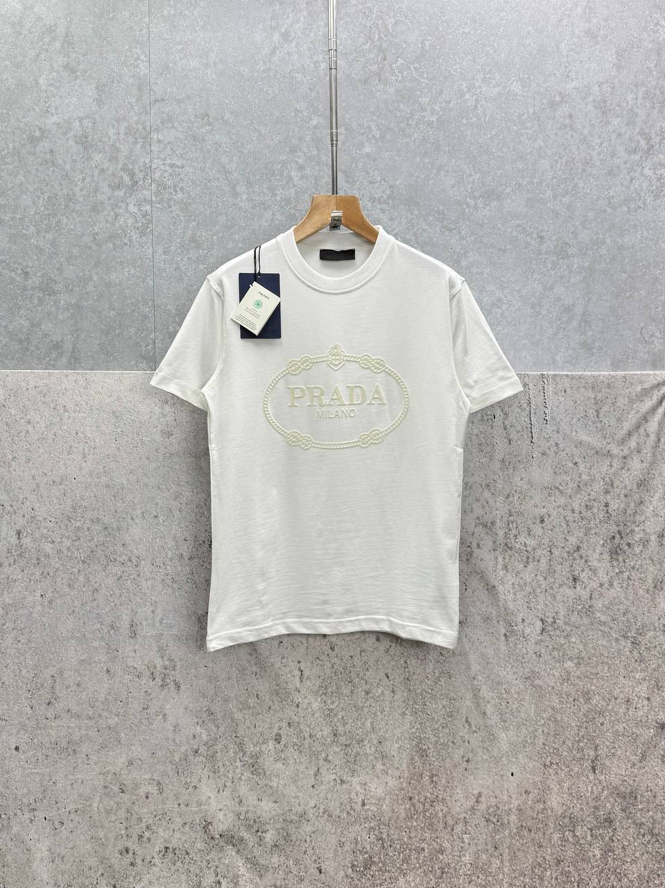 Prada Logo-Print Boxy-Fit Cotton T-Shirts Mens in 2 Colors Best Sale UK Reps AAA Quality